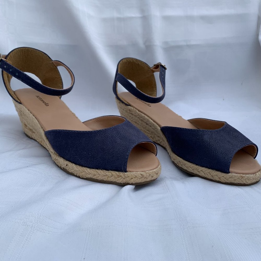 Antonella sz 6 Braided Jute Wedge 2.25" Heel Sandal with Adjust. ANkle Strap